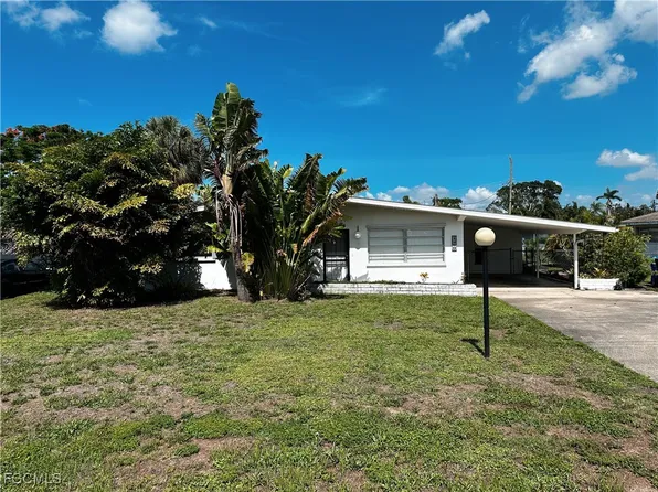 4360 Deleon St, Fort Myers, FL 33901