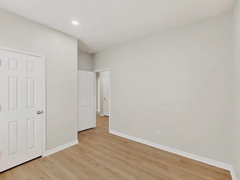 412 Riverbed Dr #412 — Photo 3