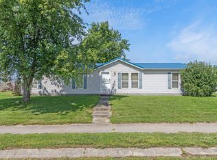 1026 Mockingbird Ln, Seymour, IN 47274