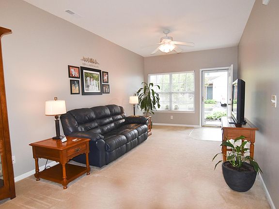 4th image of 736 Park Ct
