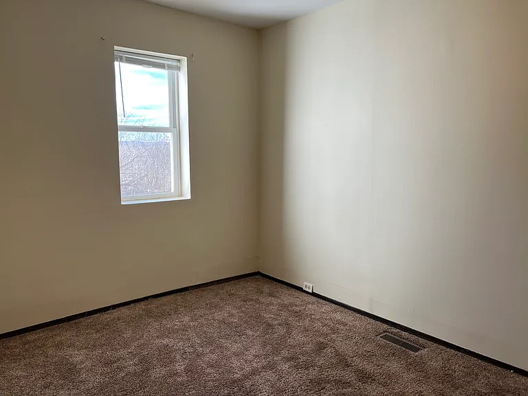 743 Eddy St — Photo 19