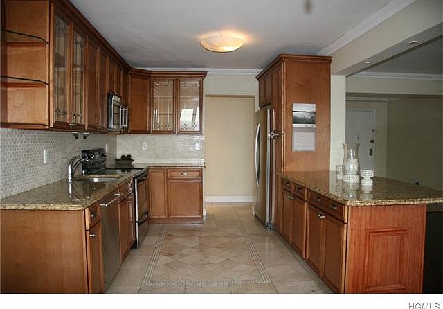 1st image of 4 Salisbury Pt APT 5B