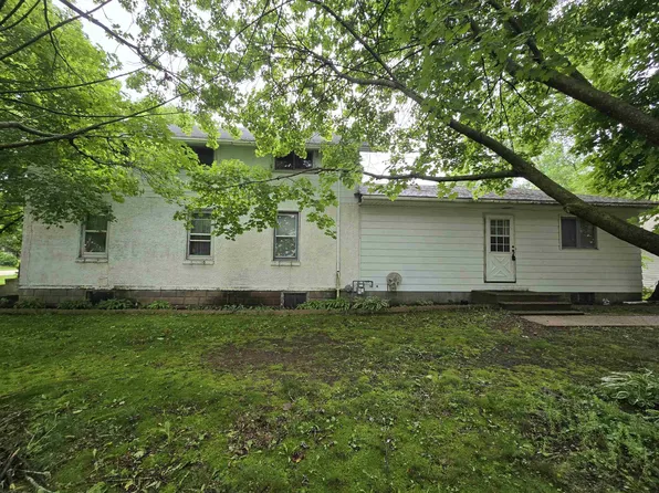 305 E Chester St, Plainfield, WI 54966