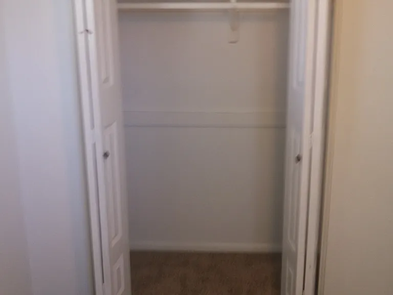 670 Voiles Pl — Photo 10