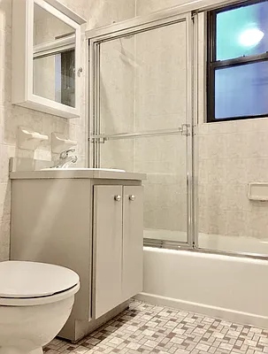 Rented by Quest Realty Sunnyside Corp | media 5