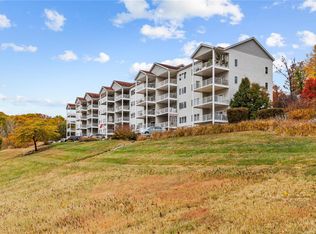 401 Timber Ridge Dr UNIT 10, Grafton, IL 62037