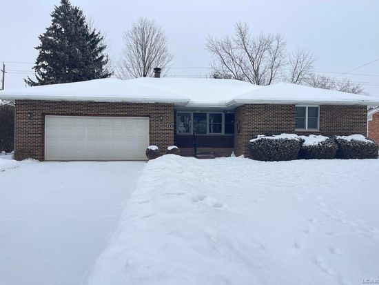 404 Mills Rd, Saline, MI 48176