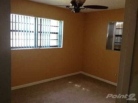 4th image of 1091 NW 195th St