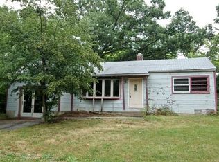37083 N Terry Dr W, Lake Villa, IL 60046