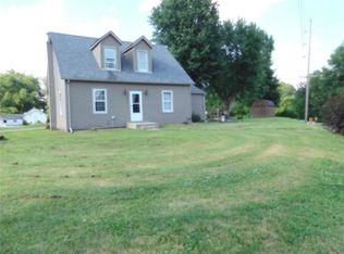 605 W State St, Pocahontas, IL 62275