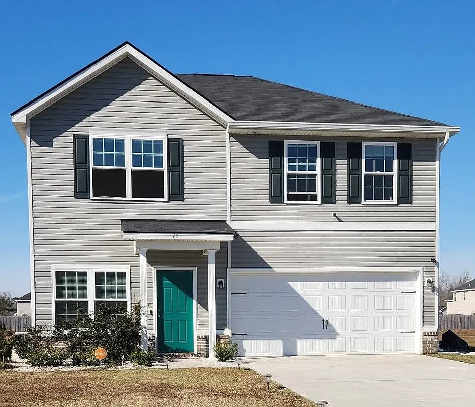 73 Labrador Lane NE - 1 — Photo 1