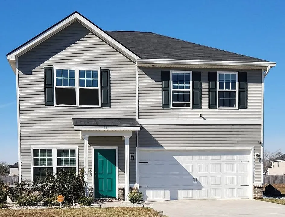 73 Labrador Ln