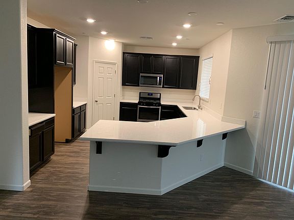 4th image of 3115 Harbor Cove Way
