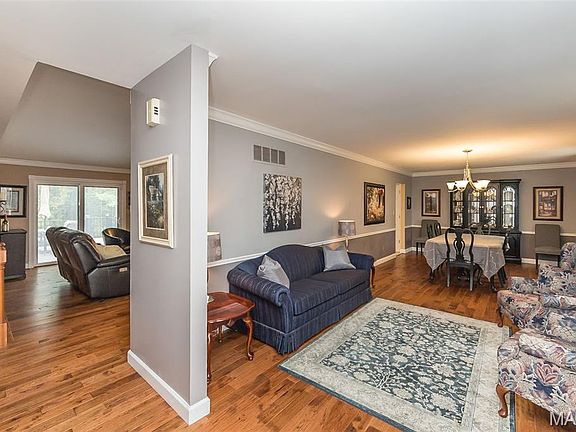 4th image of 5735 White Pine Dr
