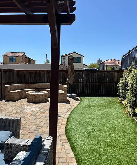 308 Tresana Ln — Photo 14