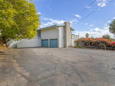 2202 Alta Vista Dr, Vista, CA, 92084