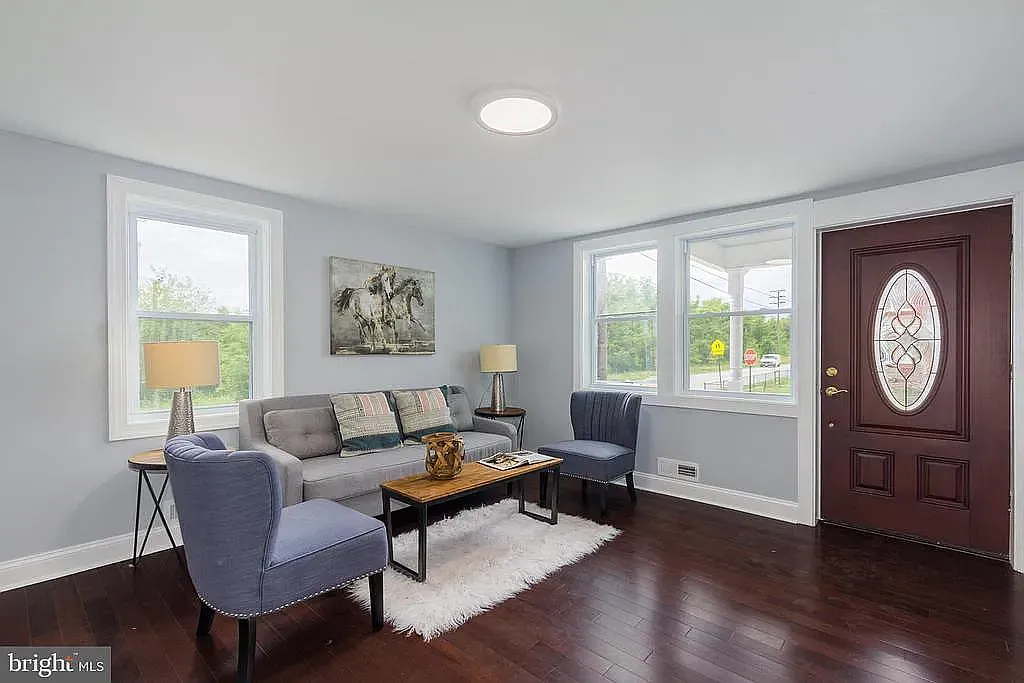 3 bed, 1552 sqft, $2,700 — Photo 4