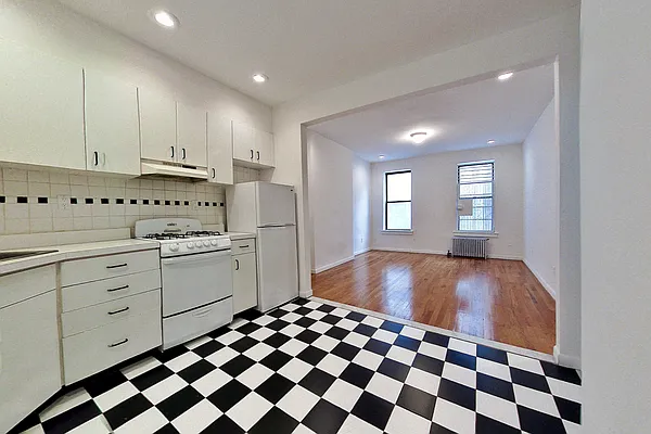 Rented by CitySites Real Estate Group | media 16