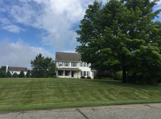 9 Fieldview Rd, Andover, NJ 07821