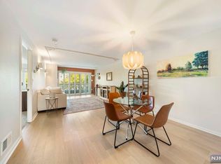 307 Nelson Ct, Edgewater, NJ 07020