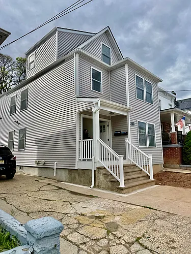 273 Oak St #1 Photo 1