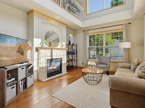 13915 52nd Ave N APT 1204, Plymouth, MN 55446