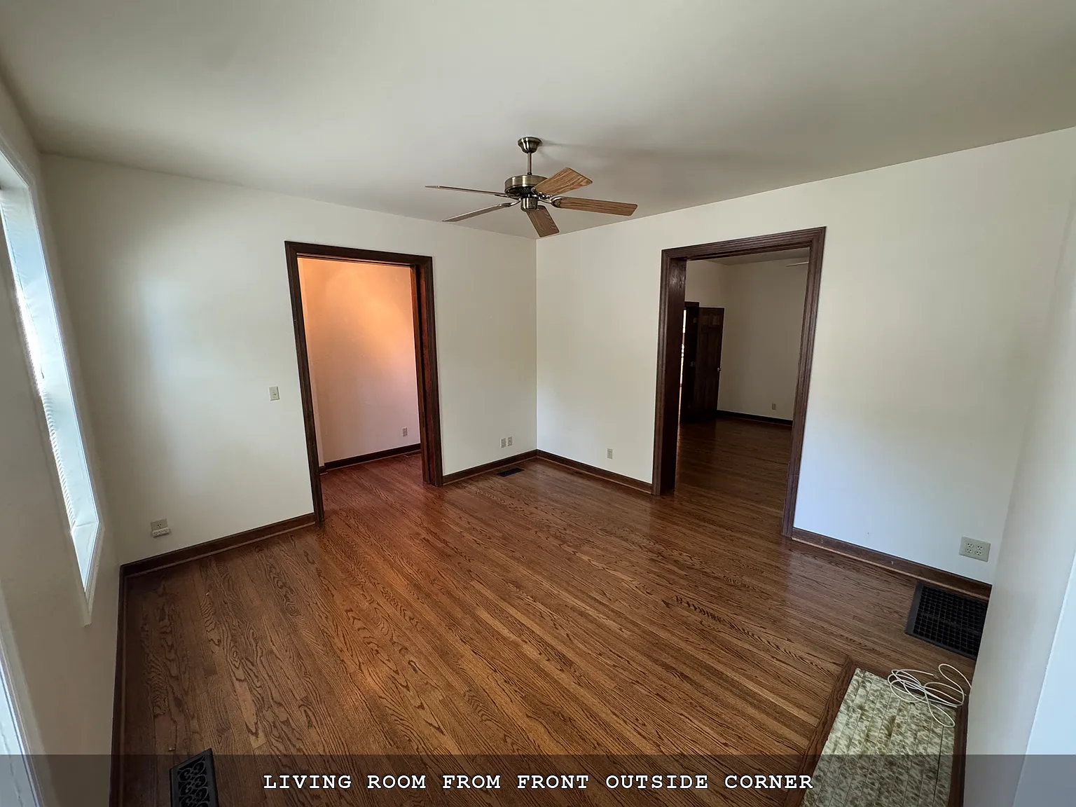 1 bed, 1100 sqft, $1,350 — Photo 4