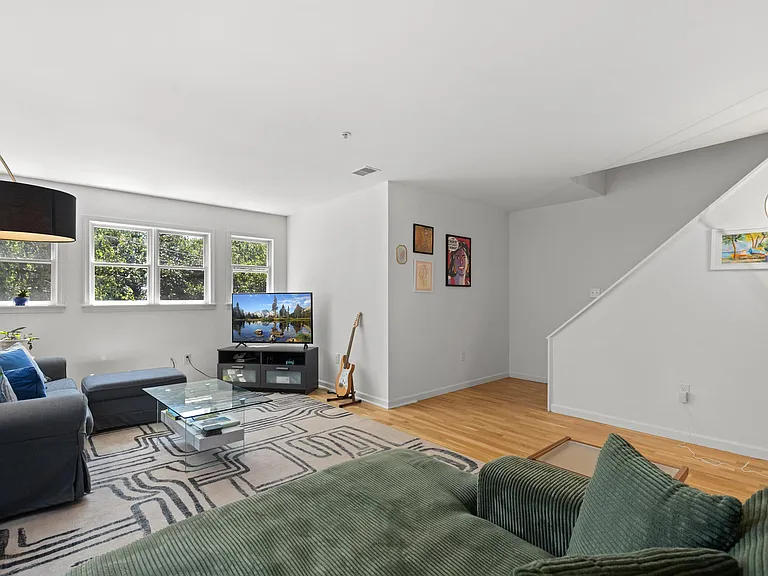 39B Hamilton Ave — Photo 16