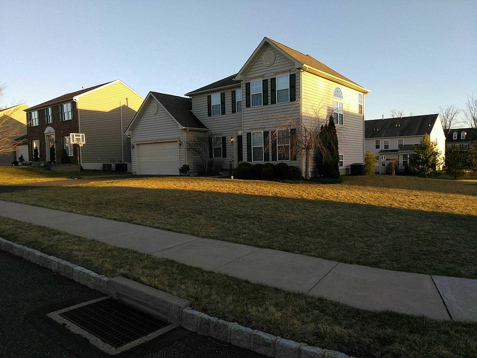 2nd image of 323 Hamlet Dr