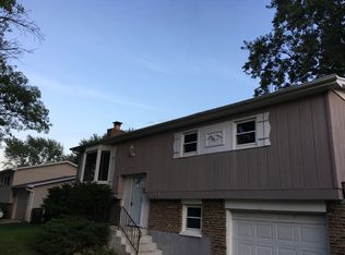 5649 Fairfax Rd, Oak Forest, IL 60452