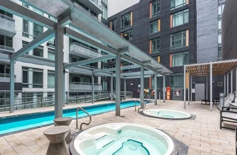 525 Adelaide St W #LPH35 — Photo 32