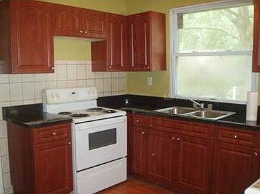 4th image of 1806 W Burke St