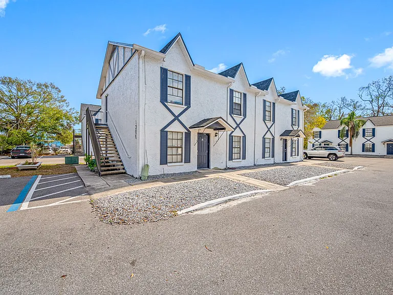 1308 W Waters Ave — Photo 27