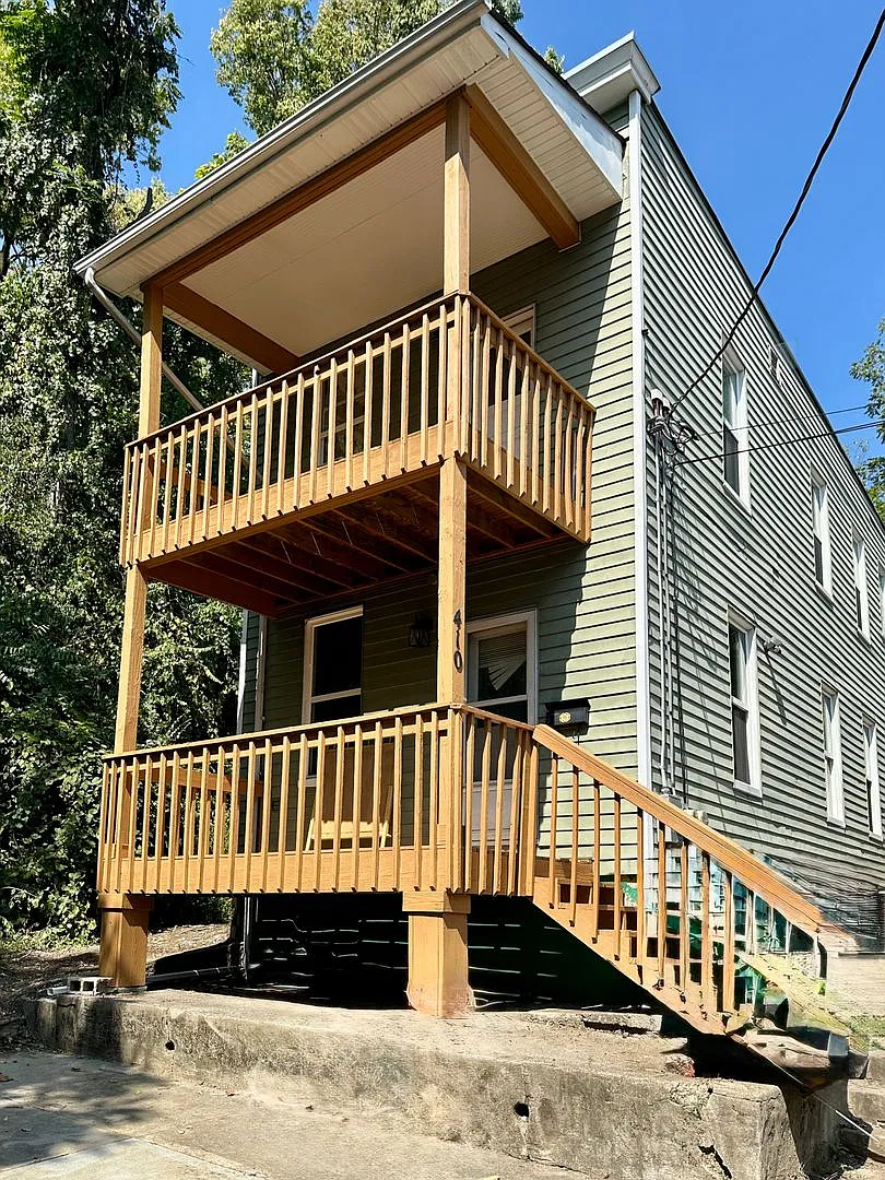 6 Bed/2 Bath w/Ample Parking Mins. from UC $750/pp ($4500/mo) — Photo 1
