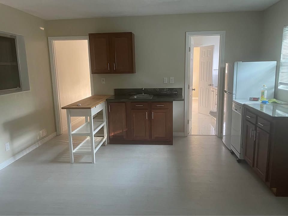 1st image of 4991 SW 27th Ave #C