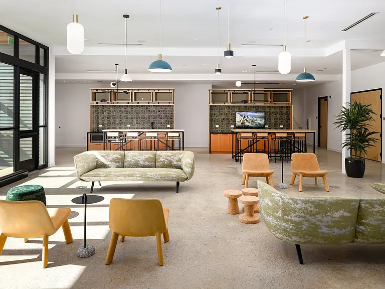Standard Assembly — Photo 6
