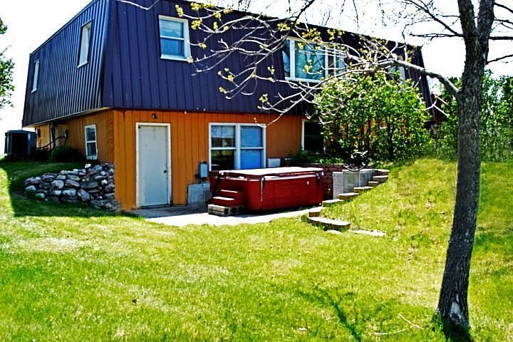 2nd image of 222 Sunrise Dr
