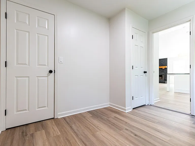 303 Colony Springs Ct — Photo 32