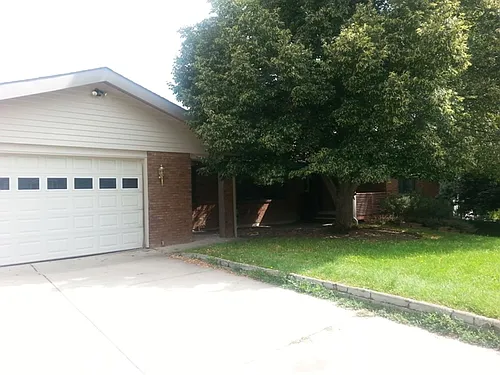 750 Country Club Rd Photo 1