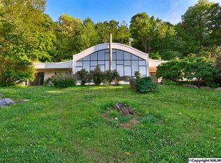 109 Courtland Dr, Brownsboro, AL 35748