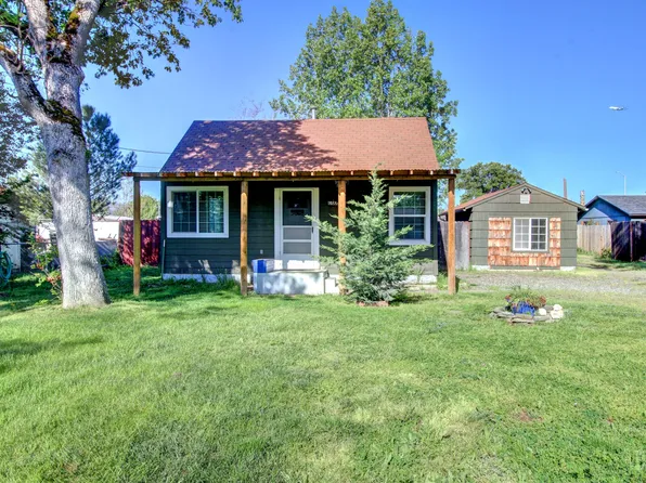 6569 Pinehurst St, Central Pt, OR 97502