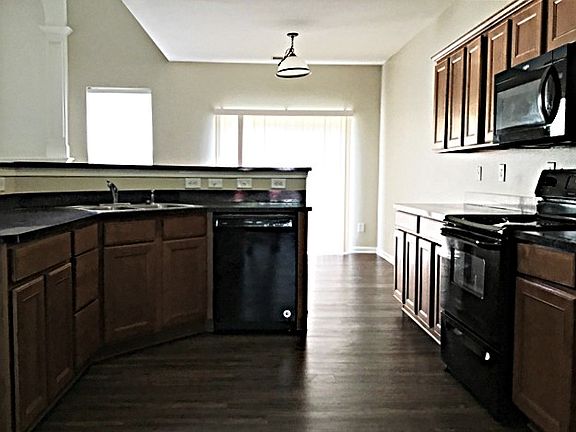 5th image of 13632 Stringfellow Ln