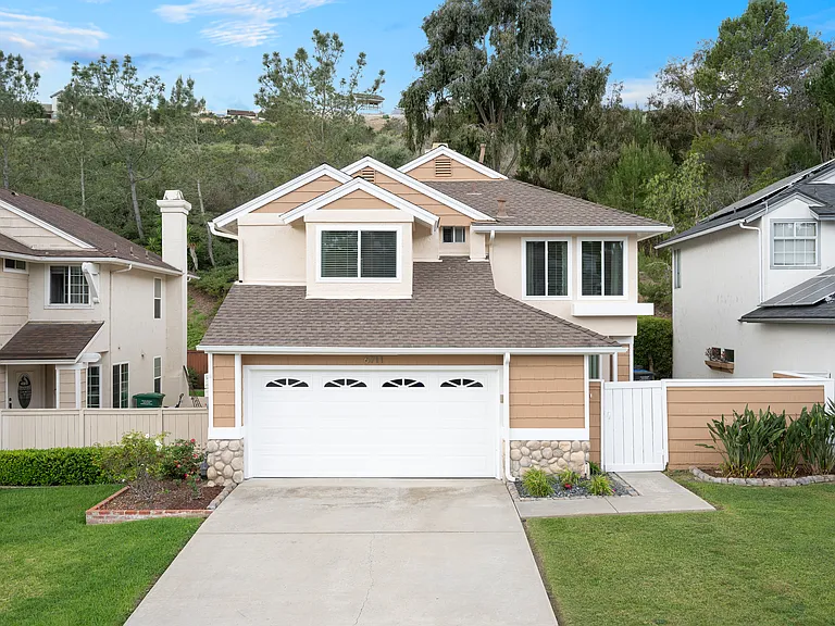 6711 Xana Way — Photo 3