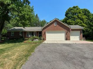 2670 W Tienken Rd, Rochester Hills, MI 48306