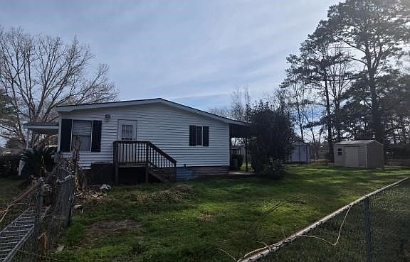 3rd image of 136 Burton Road