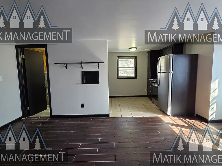 1644 1st Ave NE #2 — Photo 11
