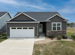 1923 Bowstring Dr, Marion, IA 52302