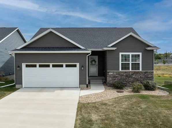 1923 Bowstring Dr, Marion, IA 52302
