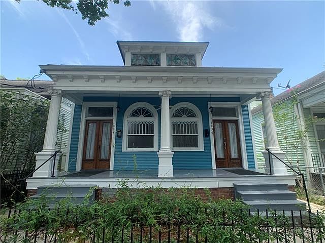 1st image of 1034 Jena St