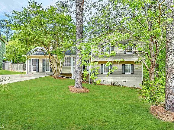 3rd image of 1319 Ashbrook Dr